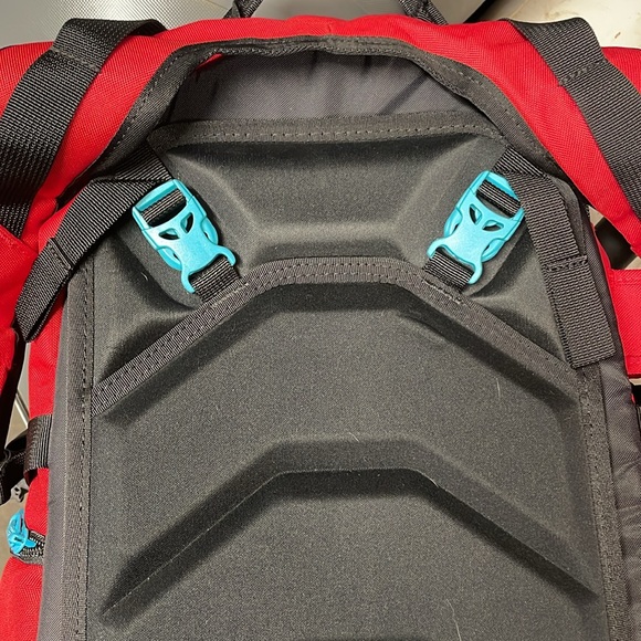 COPY - DAKINE heli pro DLX 20L Backpack - Picture 7 of 8